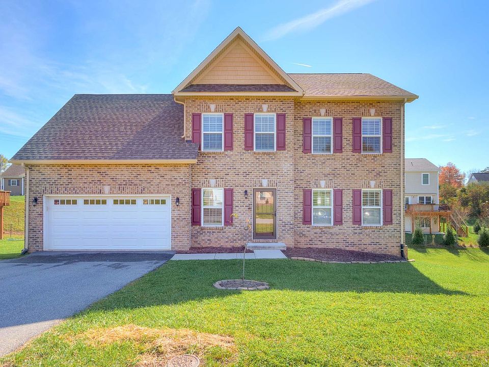 1st image of 15 Siena Dr #67