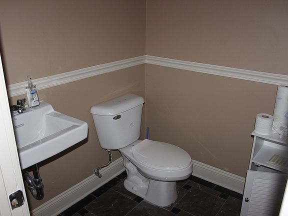 4th image of 10555 Lake Forest