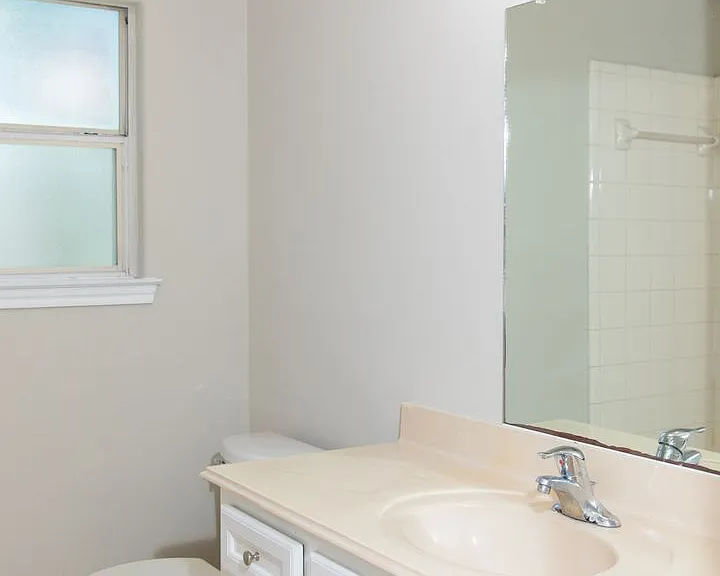 815 Cravens St #C — Photo 71
