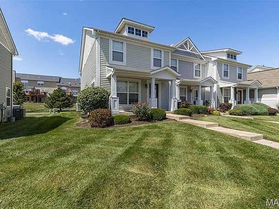 3rd image of 212 Countryshire Dr