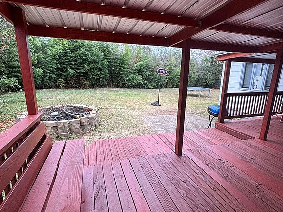 4th image of 2200 Loop Rd