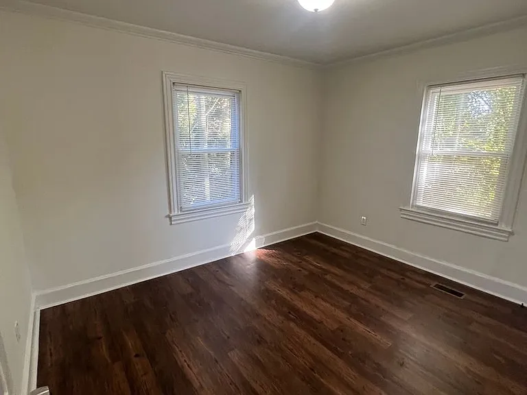 27 Pacific Ave — Photo 5