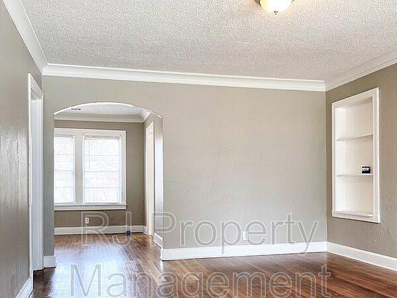 3rd image of 1639 Shadowlawn Blvd