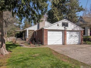 2624 NE 100th St, Seattle, WA 98125