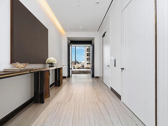 5th image of 111 W 57th St APT 29