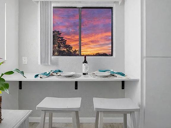 4th image of 500 Glenwood Cir #5XX