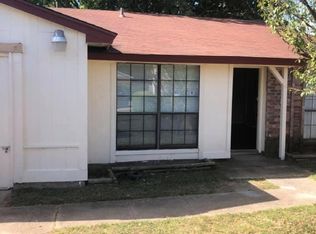 415 Jones St, Cedar Hill, TX 75104