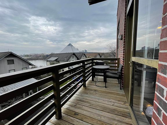 2nd image of 700 Harbor Bend Rd APT 202