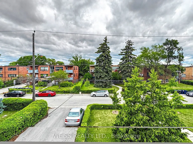 17 Fraserwood Ave #4 — Photo 34