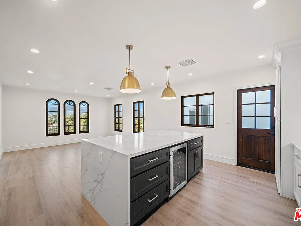 3710 Arbolada Rd