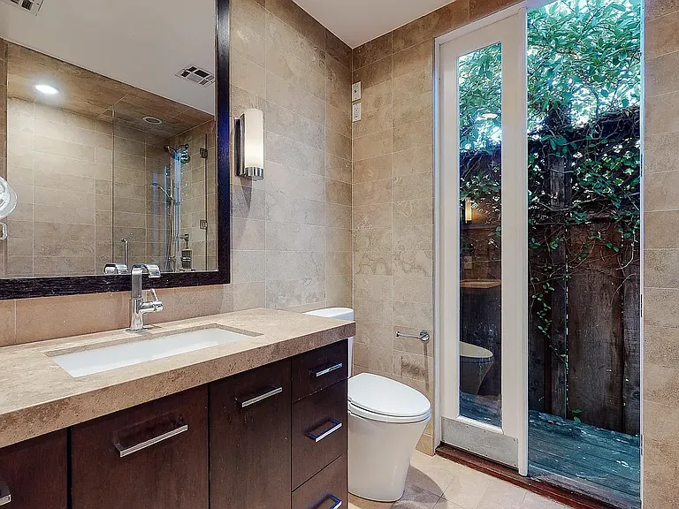 363 Huntley Dr — Photo 19