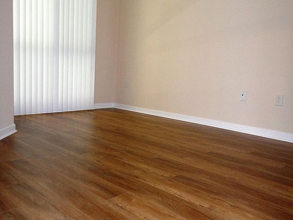 2nd image of 1501 Front St Unit 342