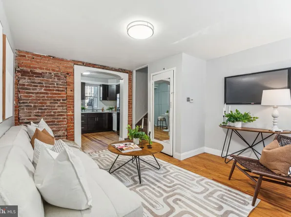 1314 S Warnock St, Philadelphia, PA 19147