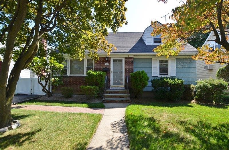 1st image of 61 Grant Ave