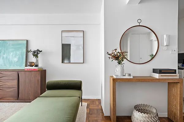 Sold by Compass | media 7