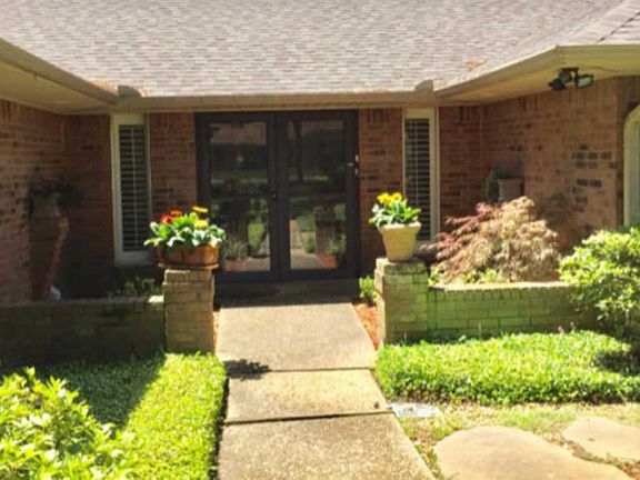 3rd image of 9012 Pleasant Hill Cir