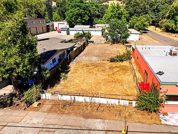 4th image of 6230 E Highway 20 Way