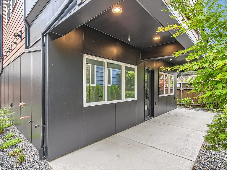 2135 SE 12th Ave — Photo 25