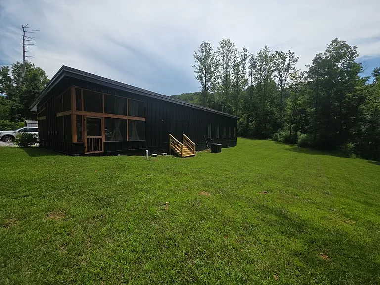 245 Johnson St — Photo 22