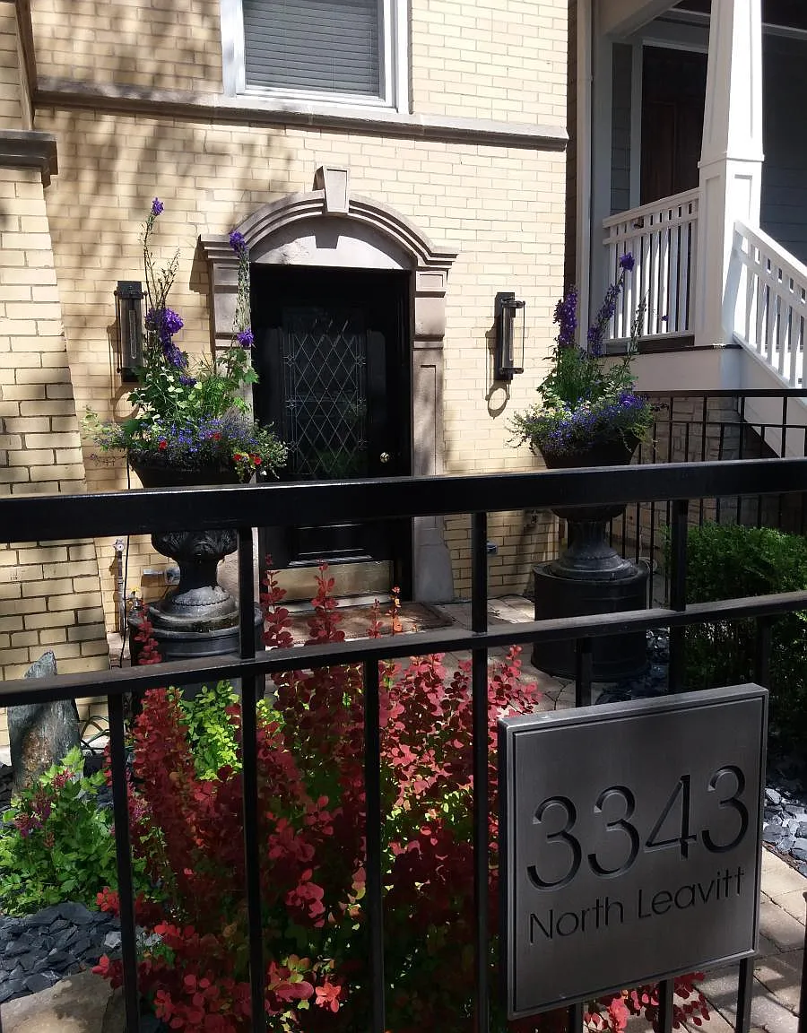 2 bed, 1100 sqft, $2,600 — Photo 2