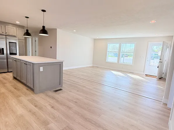 22359 S Cedar Dr #118, Channahon, IL 60410