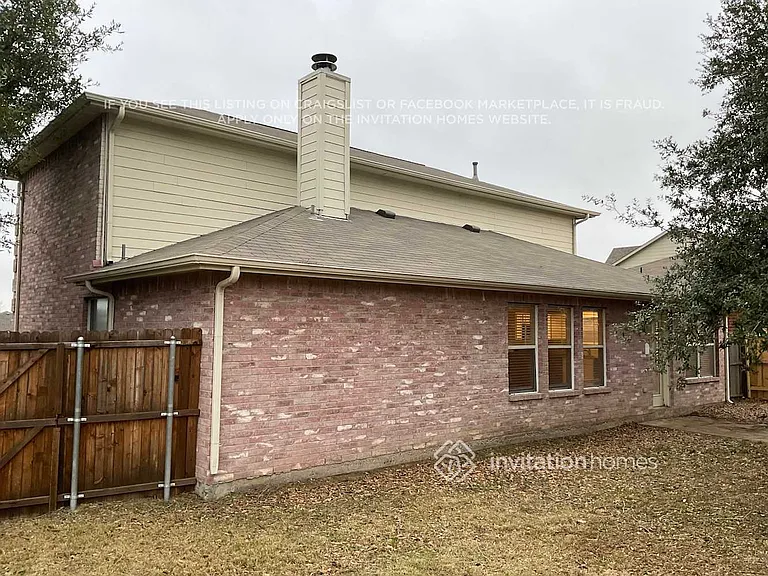 1002 Chatham Ln — Photo 17