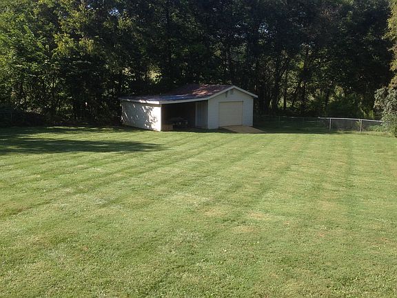 5th image of 386 Posey Ln