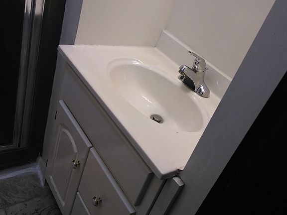 5th image of 302 Shelden Ave #4