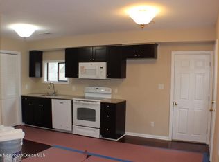 172 Cedarhurst Rd, Brick, NJ 08723