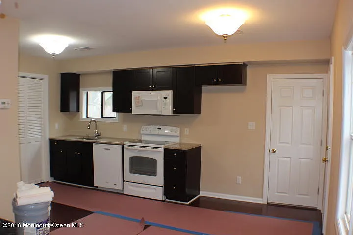 172 Cedarhurst Rd photo 1