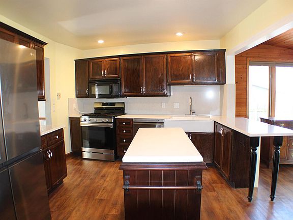 3rd image of 4530 Canterbury Ln