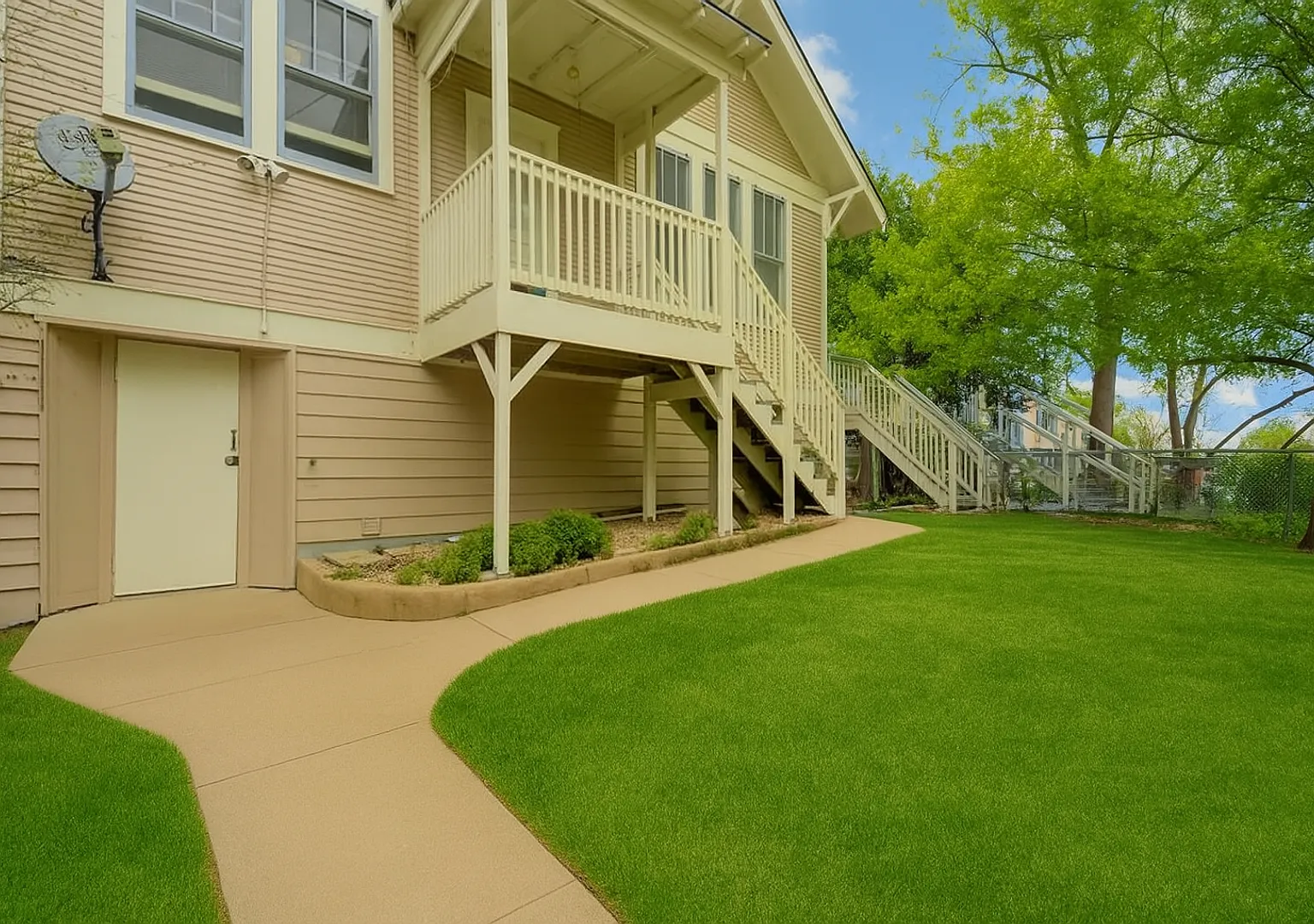 601 Bellevue Pl Unit C — Photo 4