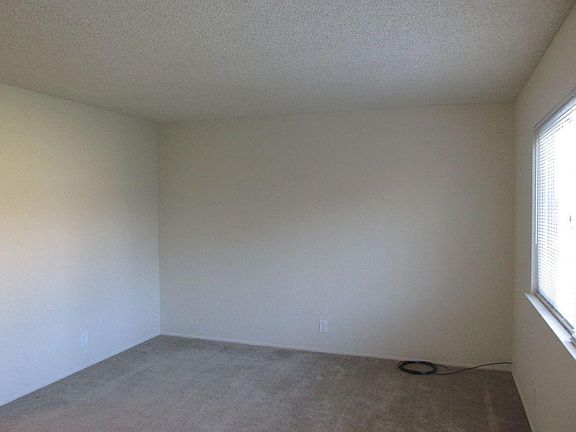 5th image of 9340 Castlemont Cir