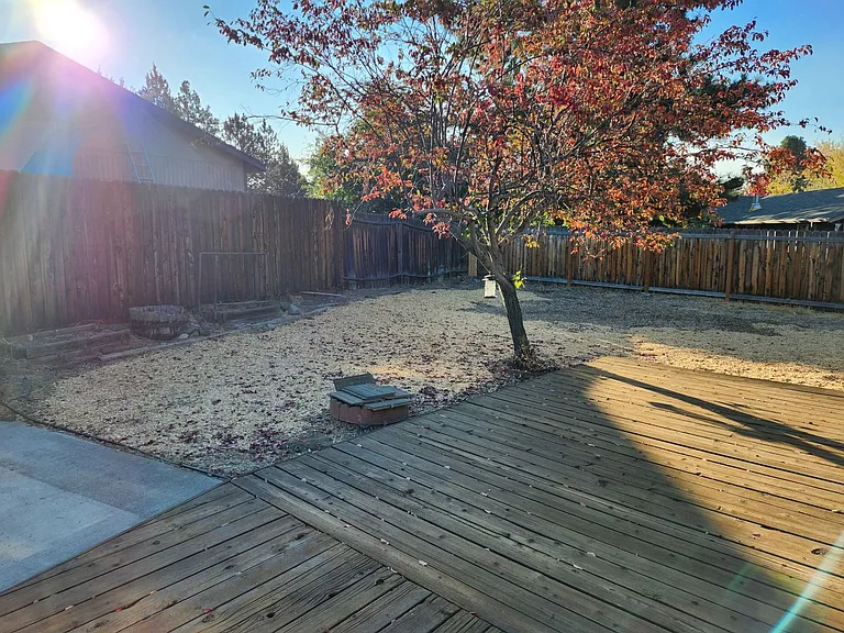 2858 NE Daggett Ln — Photo 16