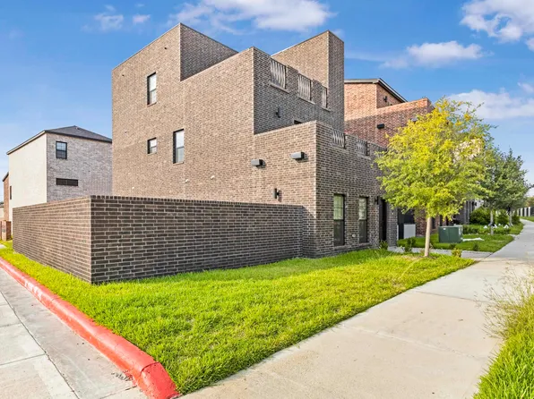 210 Veracruz Dr #100, Laredo, TX 78045