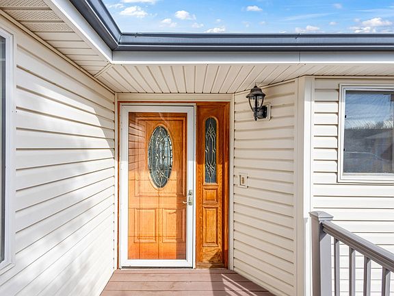 4th image of 308 SE Juniper Ct