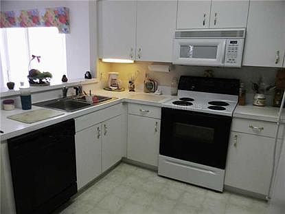 3rd image of 2110 Braxton St