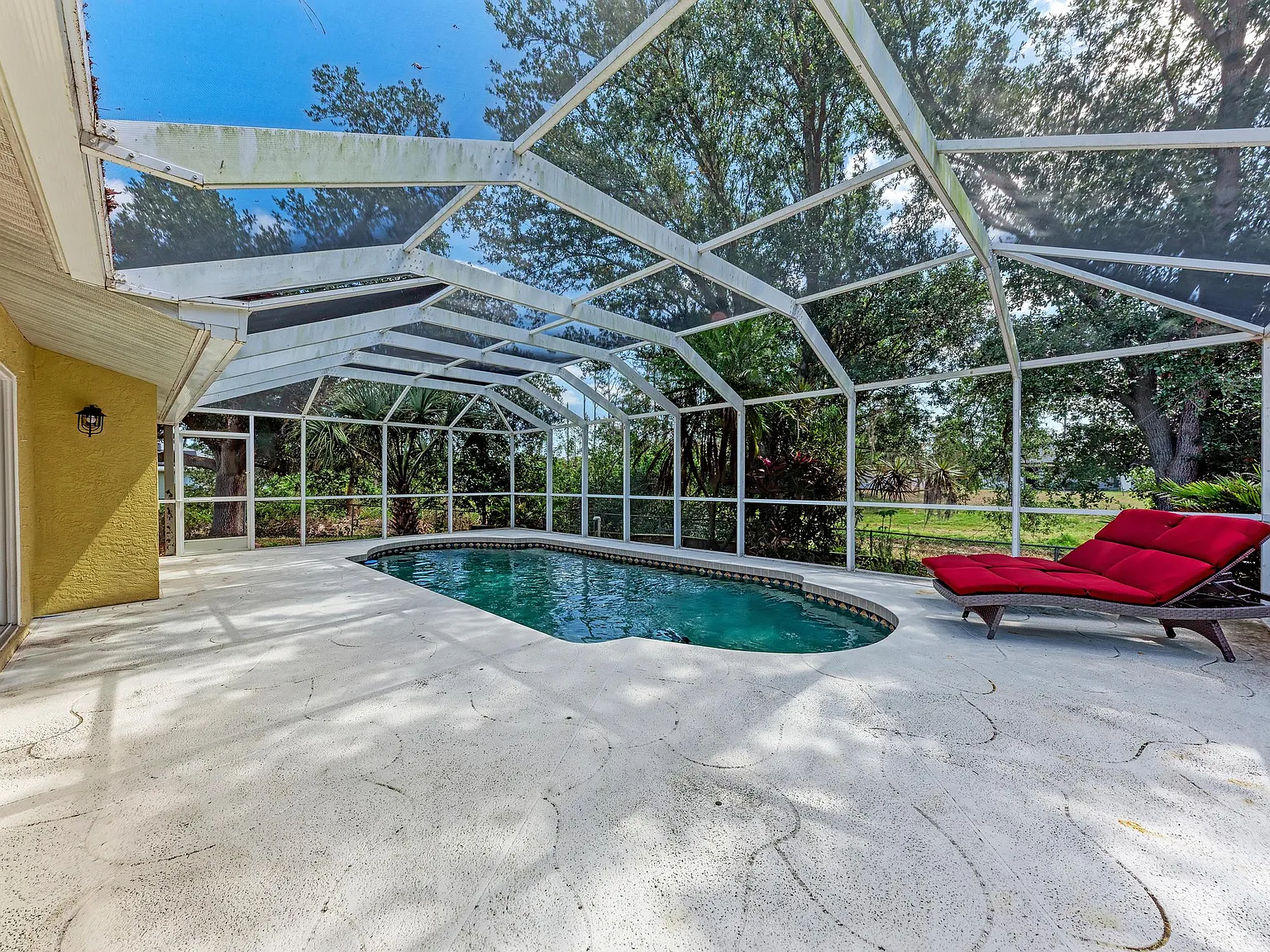 3 bed, 1212 sqft, $2,600 — Photo 4
