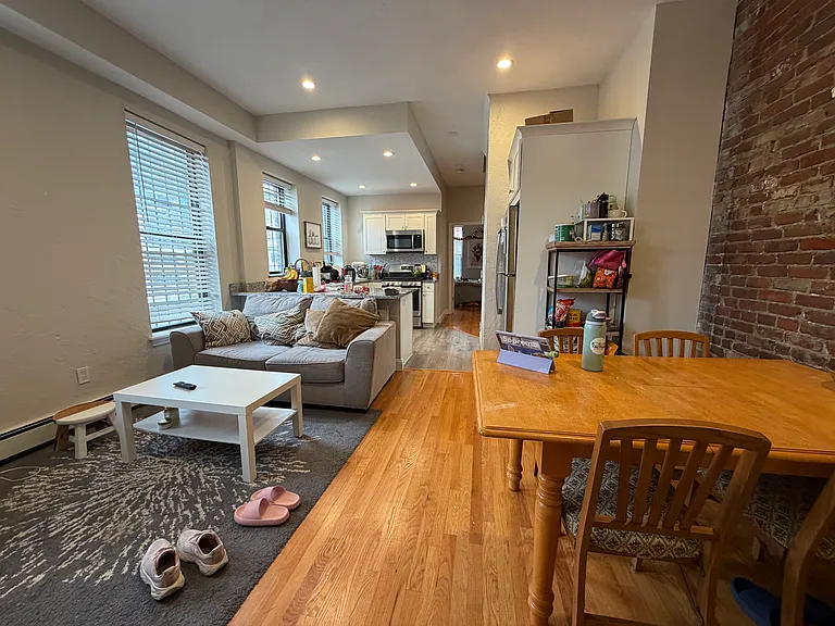 8 Westland Ave #2 — Photo 4