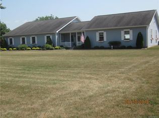 7046 Ellicott Rd, Lockport, NY 14094