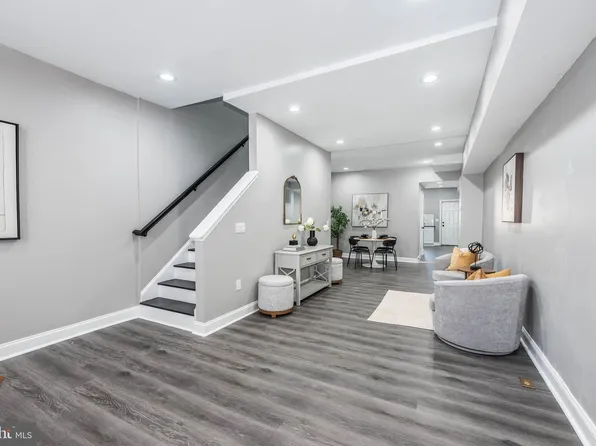 2948 Greenmount Ave, Baltimore, MD 21218