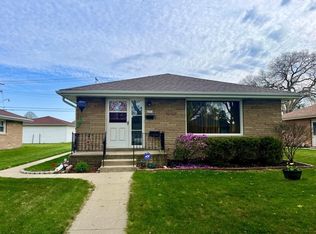 6951 W Verona Ct, Milwaukee, WI 53219