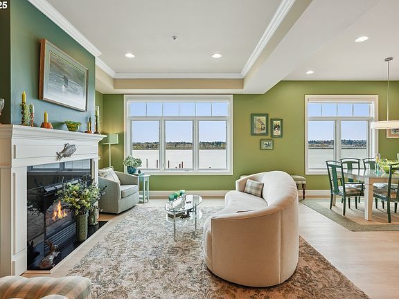 4th image of 707 N Hayden Island Dr Unit 325