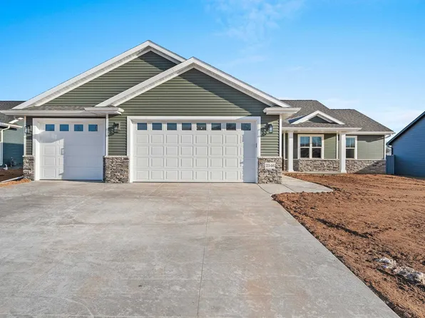 2546 S Stellita Cir, De Pere, WI 54115