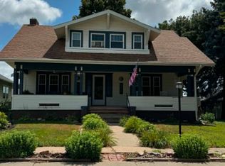 105 W 6th St, Neligh, NE 68756