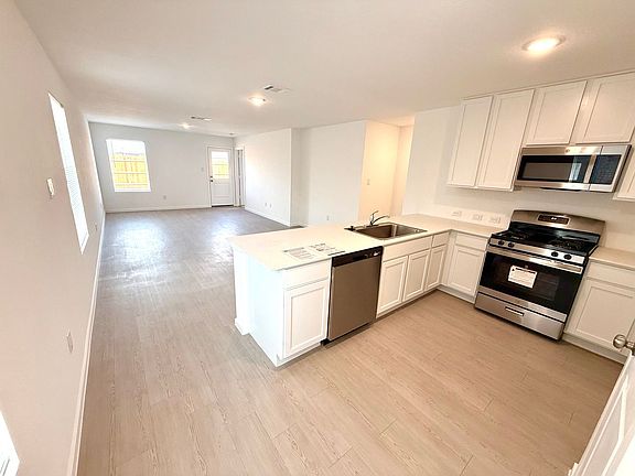 3rd image of 14915 Mudstone Pl
