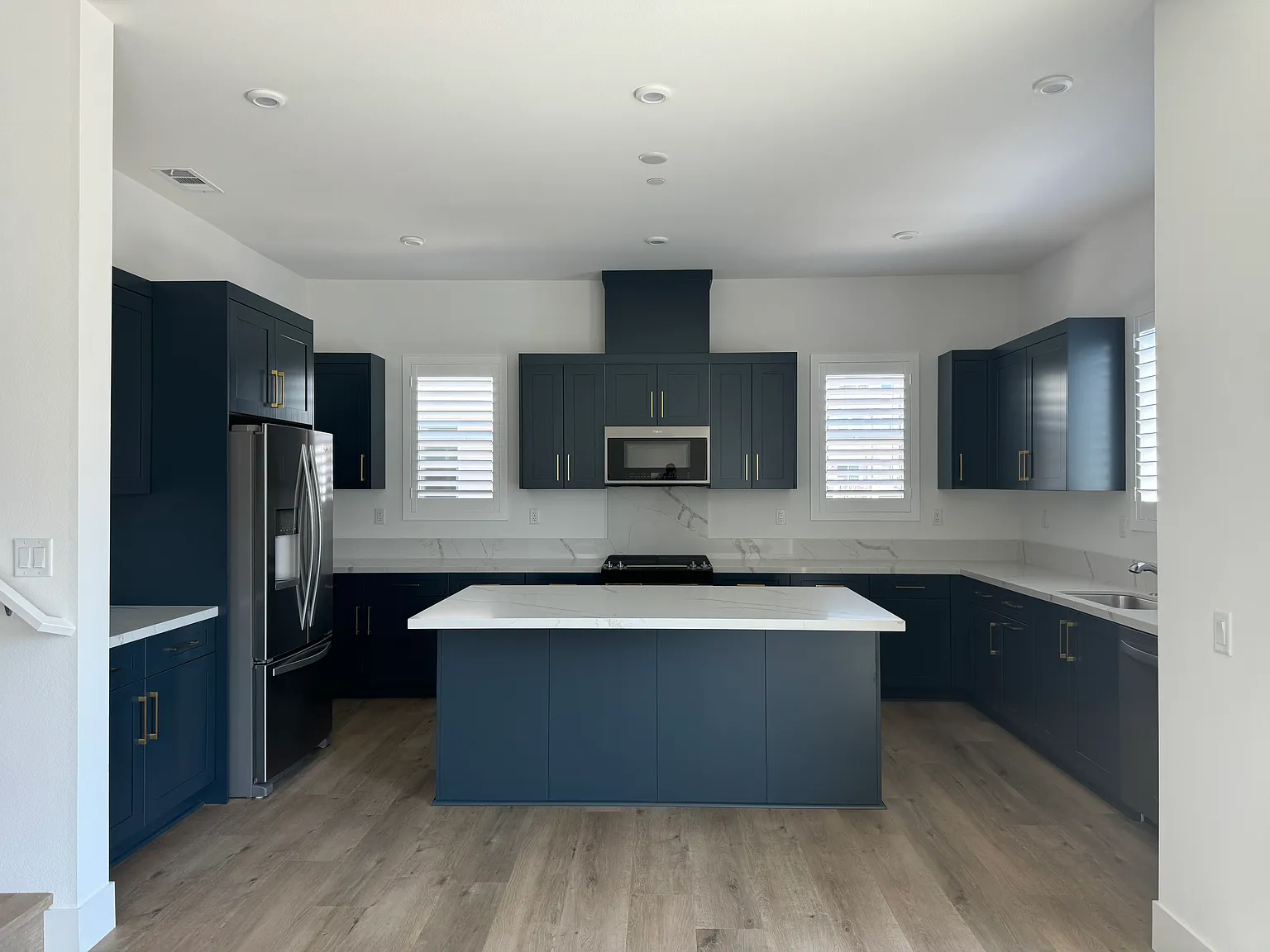 1303 W Bushell St — Photo 1