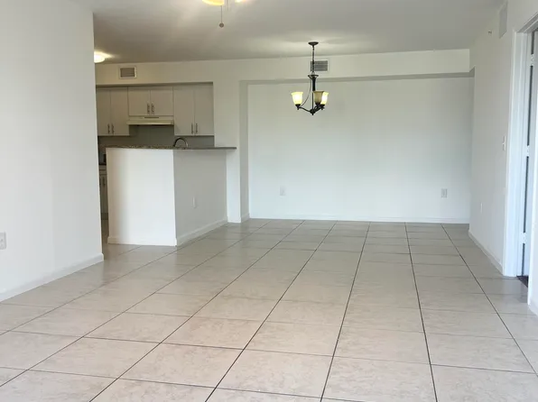 4840 N State Rd 7 #6204, Coconut Creek, FL 33073
