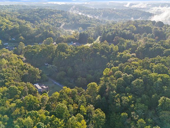 3rd image of 514 Green Meadows Rd