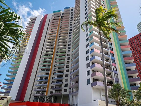 2nd image of 1581 Brickell Ave #Penthouse 104